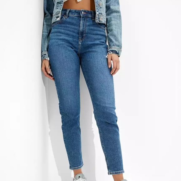 American Eagle High Waisted Jeans - Picture 1 of 12